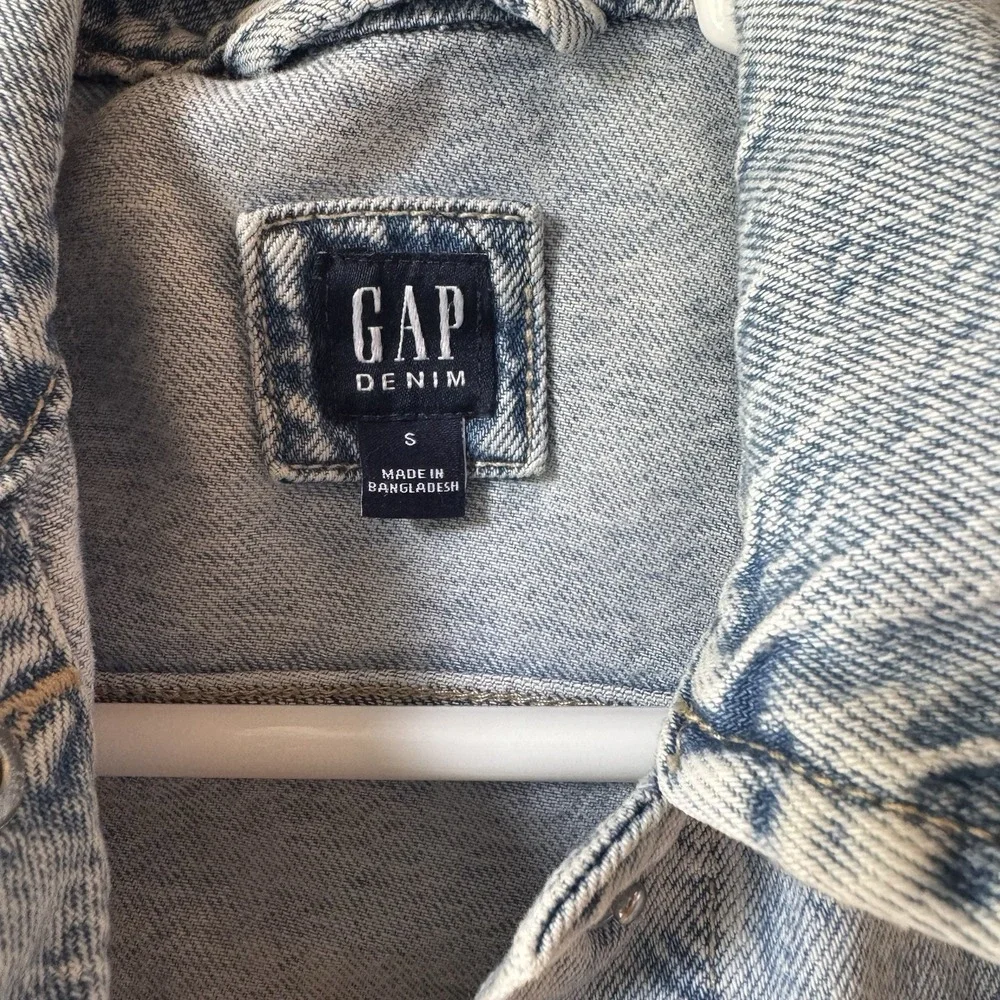 GAP Kids Denim Jacket Small Light Wash Button Front Pockets Classic 90s Y2K SOFT
