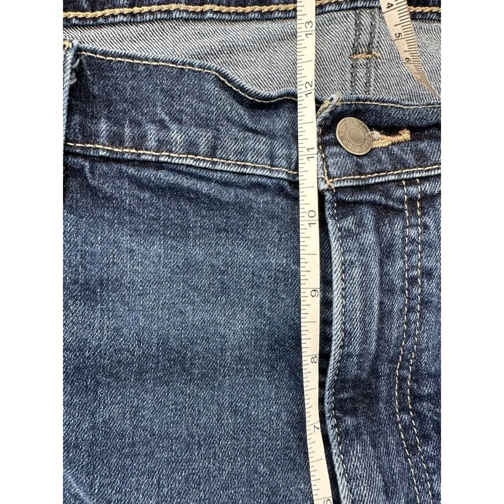 Signature by Levi Strauss & Co. signature by