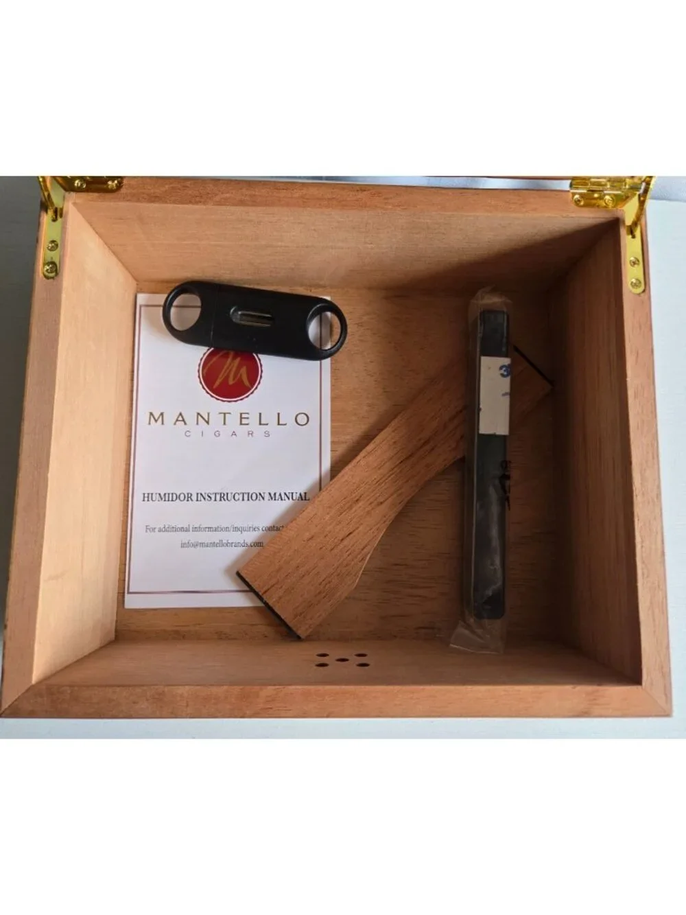 Pre Owned Mantello Glass Top Cedar Cigar 10