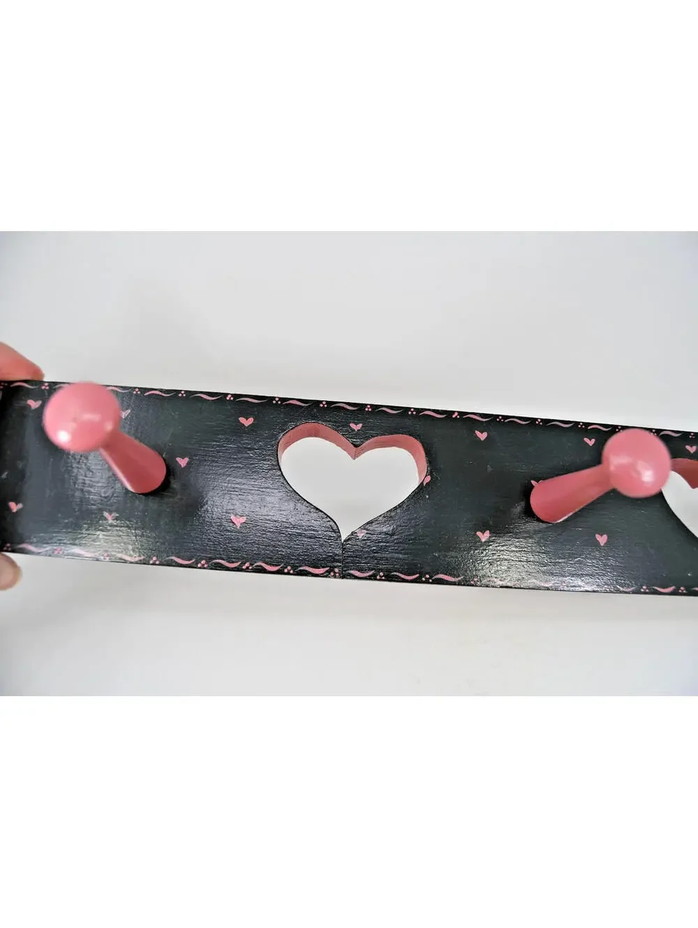 VTG Wood Heart Cutout Peg Rack Hook Cottage Folk Art Wall Decor Painted 80s 90s