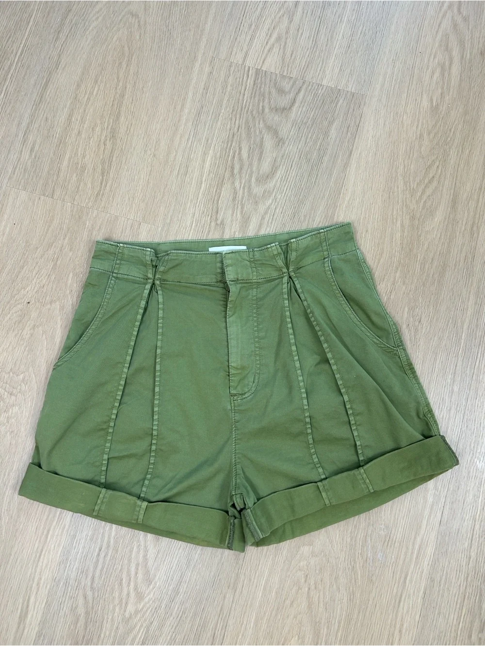 Joie Xandria Pleated Shorts