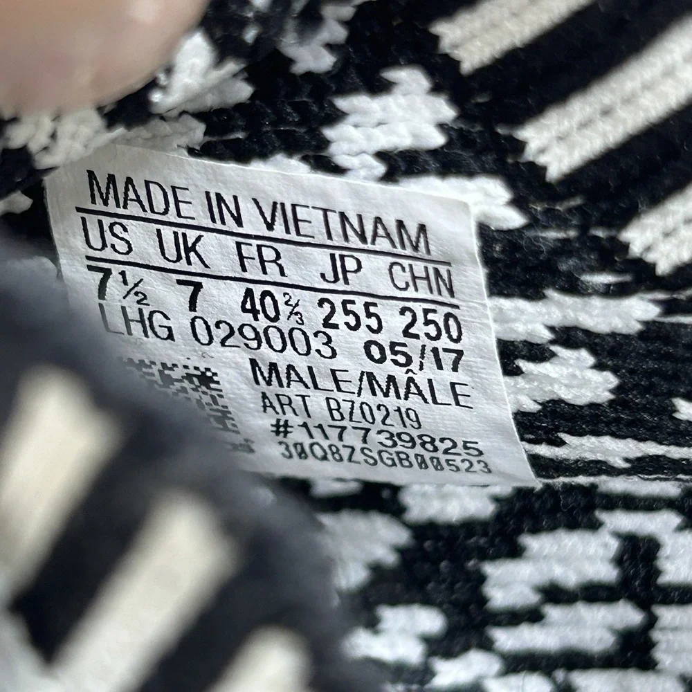 Adidas NMD R1 Primeknit Shoes Men's 7.5 White Black Sashiko Zebra Glitch BZ0219