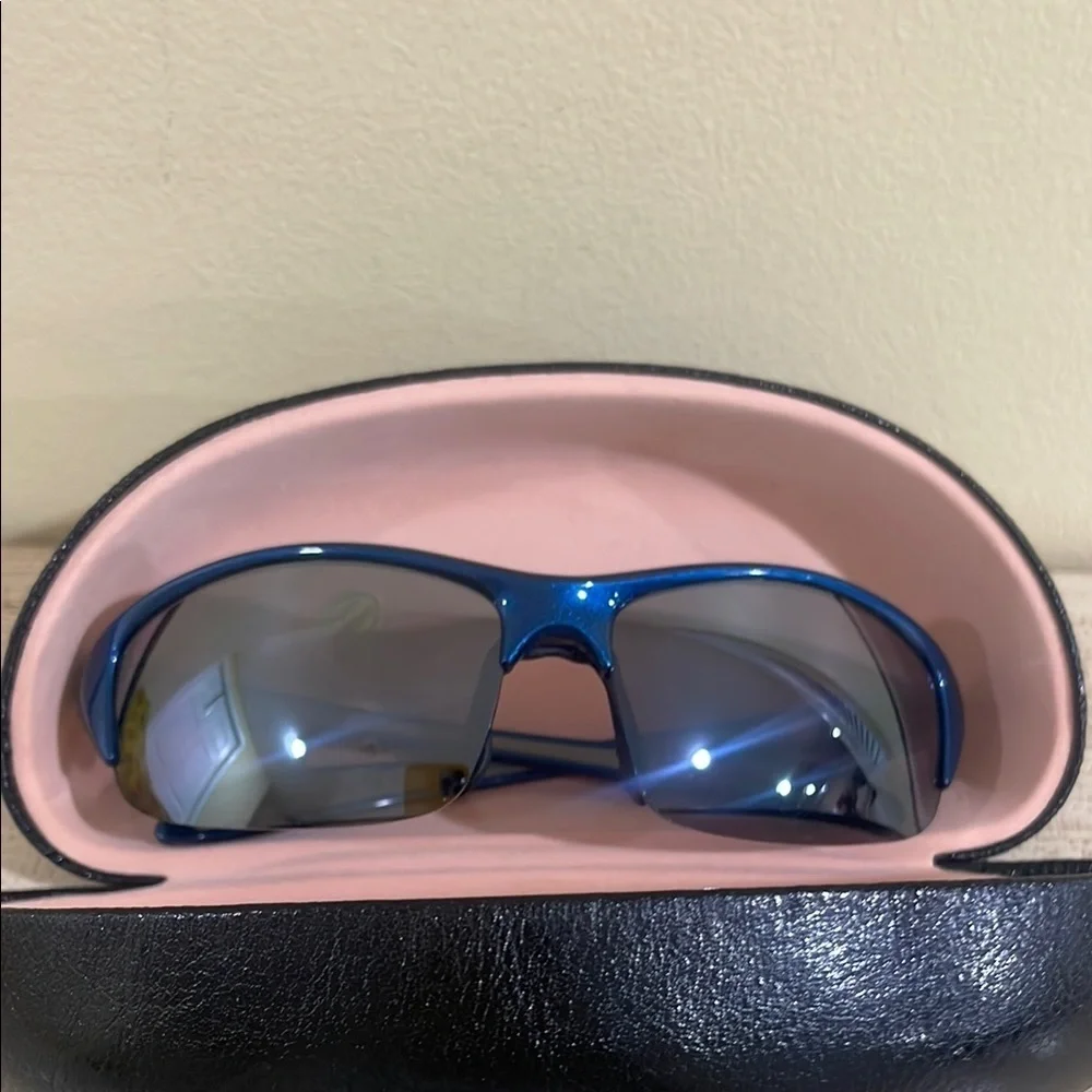 Unisex Polarized Sunglasses in a blue frame & unbranded Case☀️Temple 132 mm