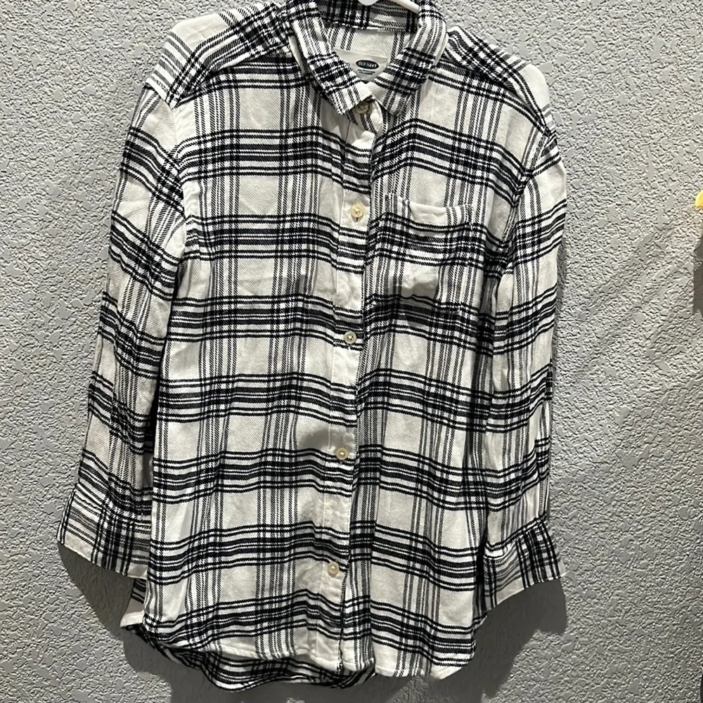 Old navy‎ boyfriend button down shirt size 6/7