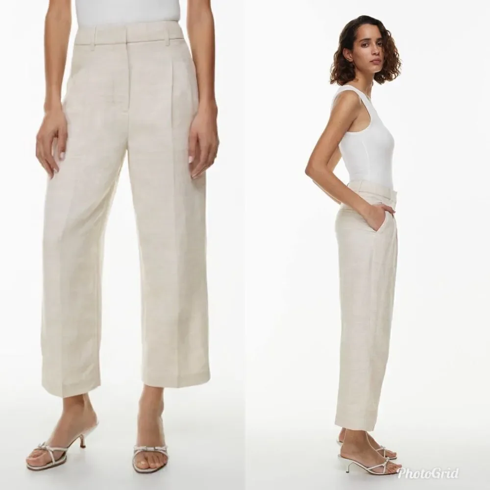 Aritzia features front