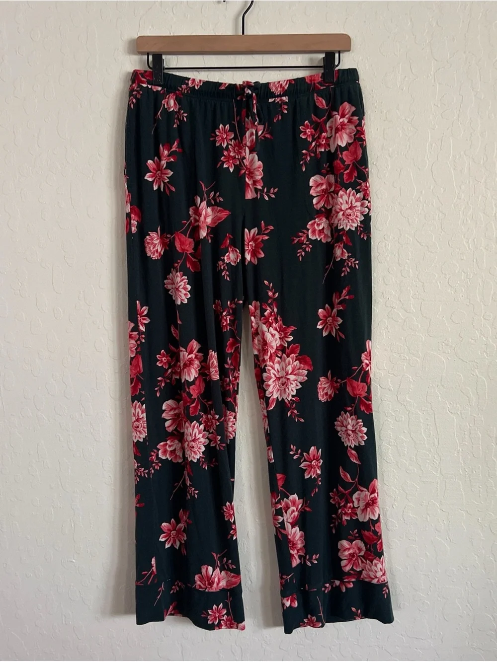 Soma Cool Nights Long Pajama Set Long Sleeve Top Pull On Pants Medium Floral
