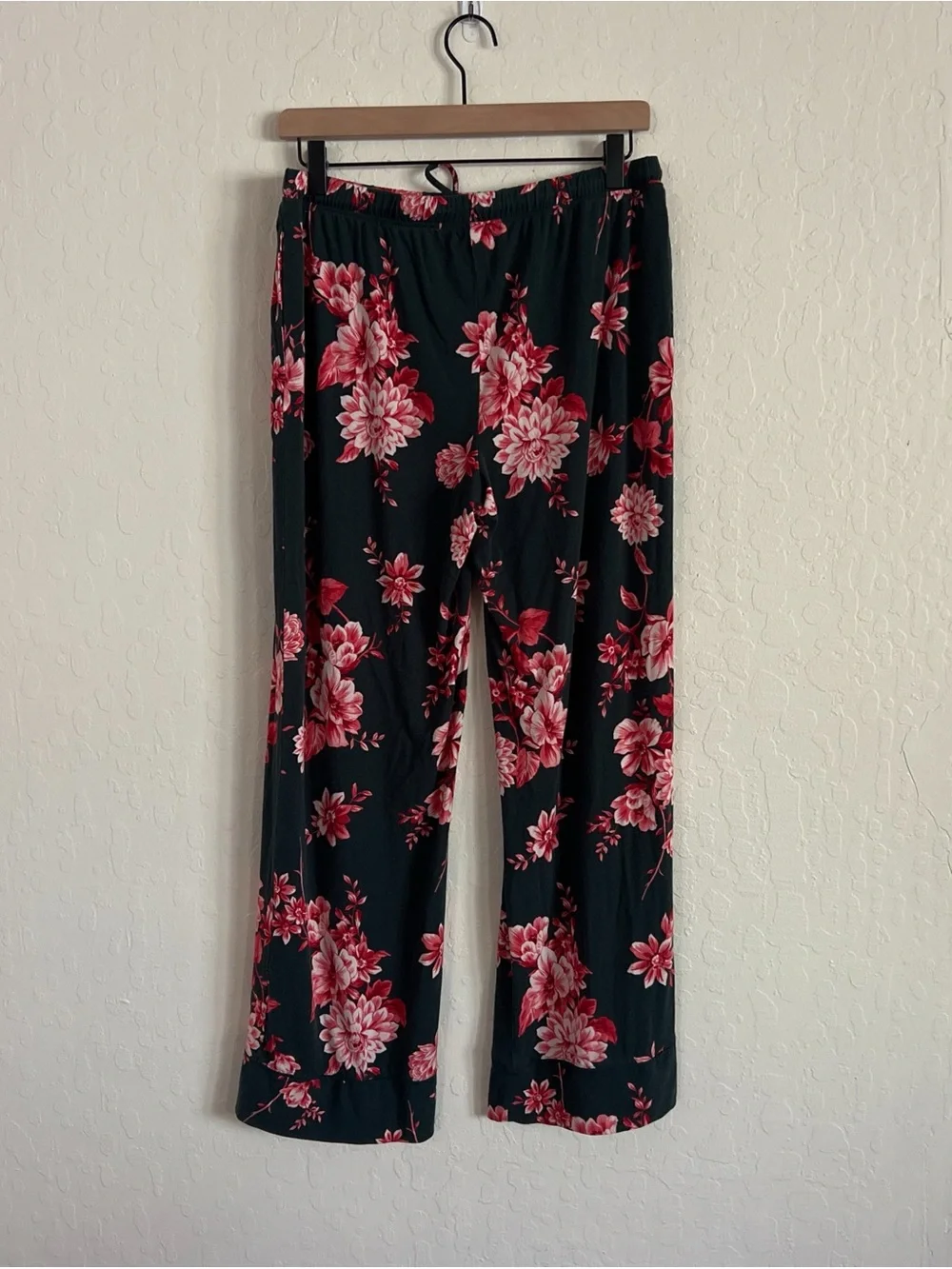 Soma Cool Nights Long Pajama Set Long Sleeve Top Pull On Pants Medium Floral
