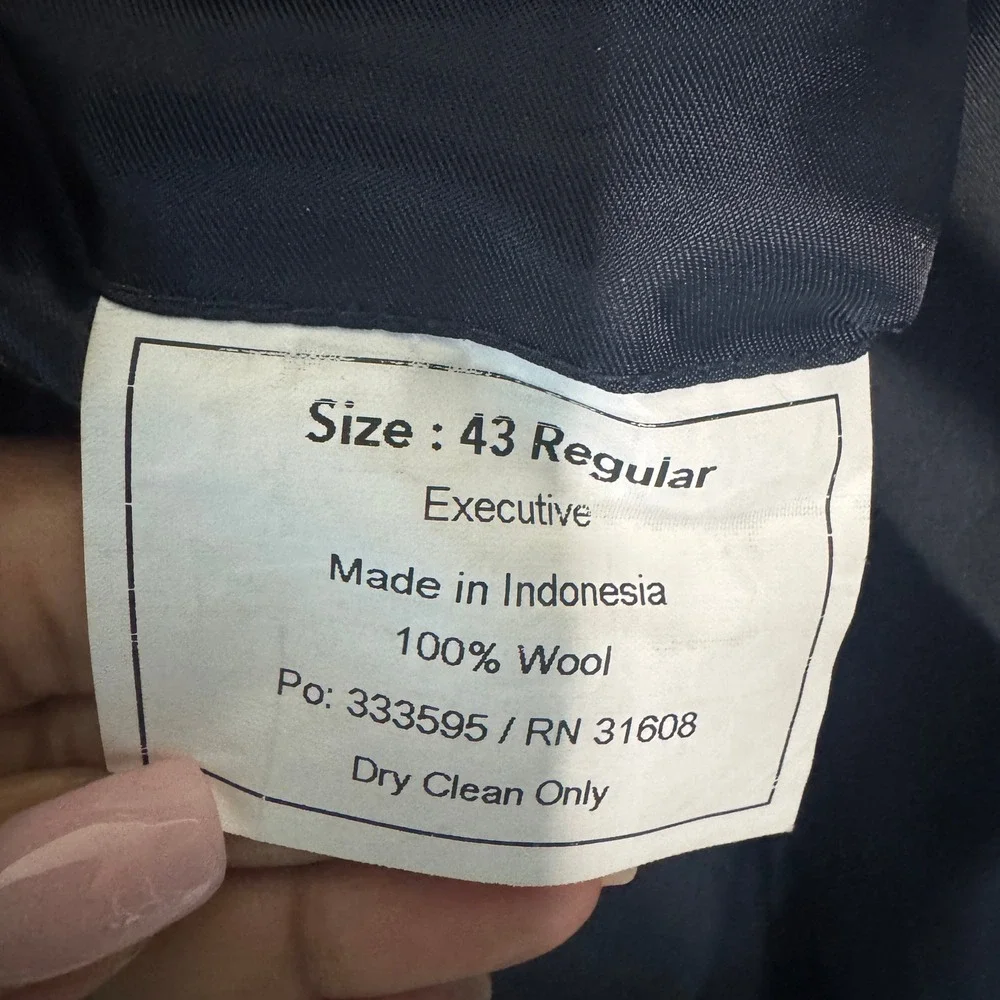 Jos. A. Bank refined navy