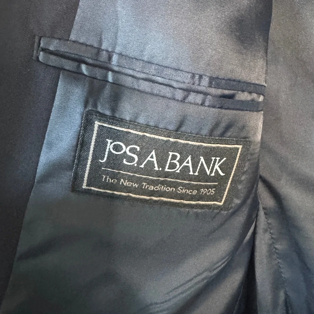 Jos. A. Bank refined navy