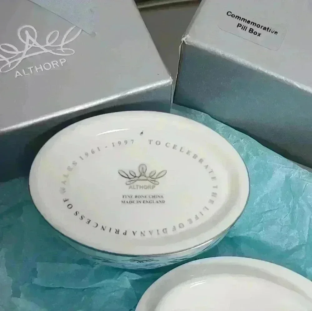 Althorp Fine Bone China Princess Diana Commemorative Trinket Box / Pill Box RARE