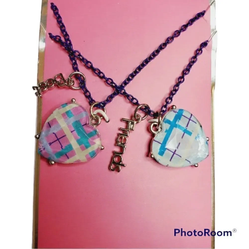 🌼🌼Fun Fashion Best Friends necklace NWOT🌼🌼
