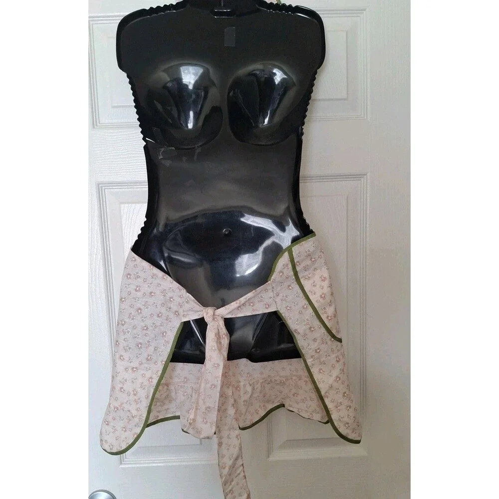 Unbranded vintage hostess