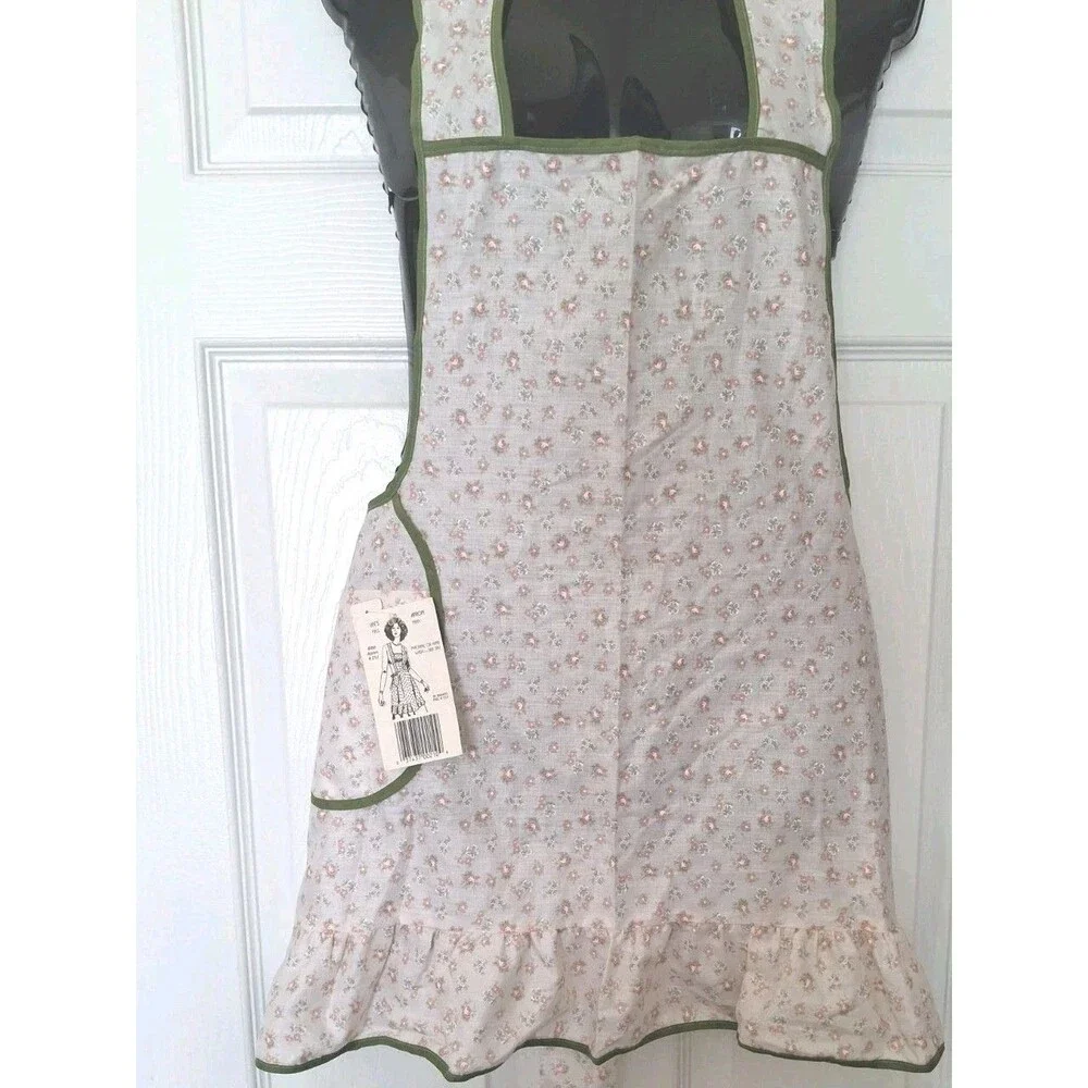 Unbranded vintage hostess