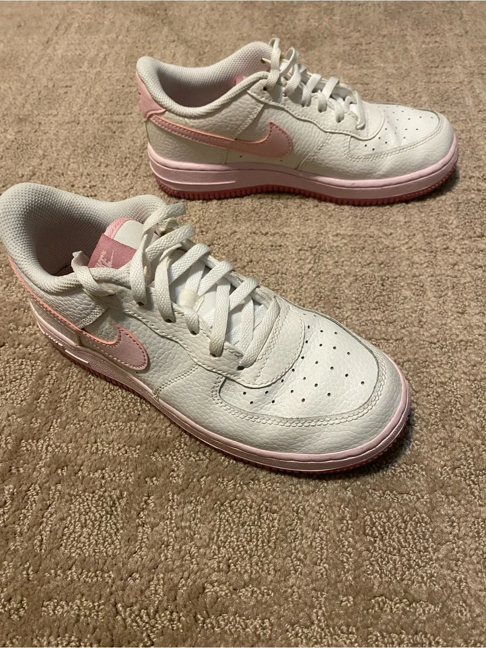 Nike adorable sneakers