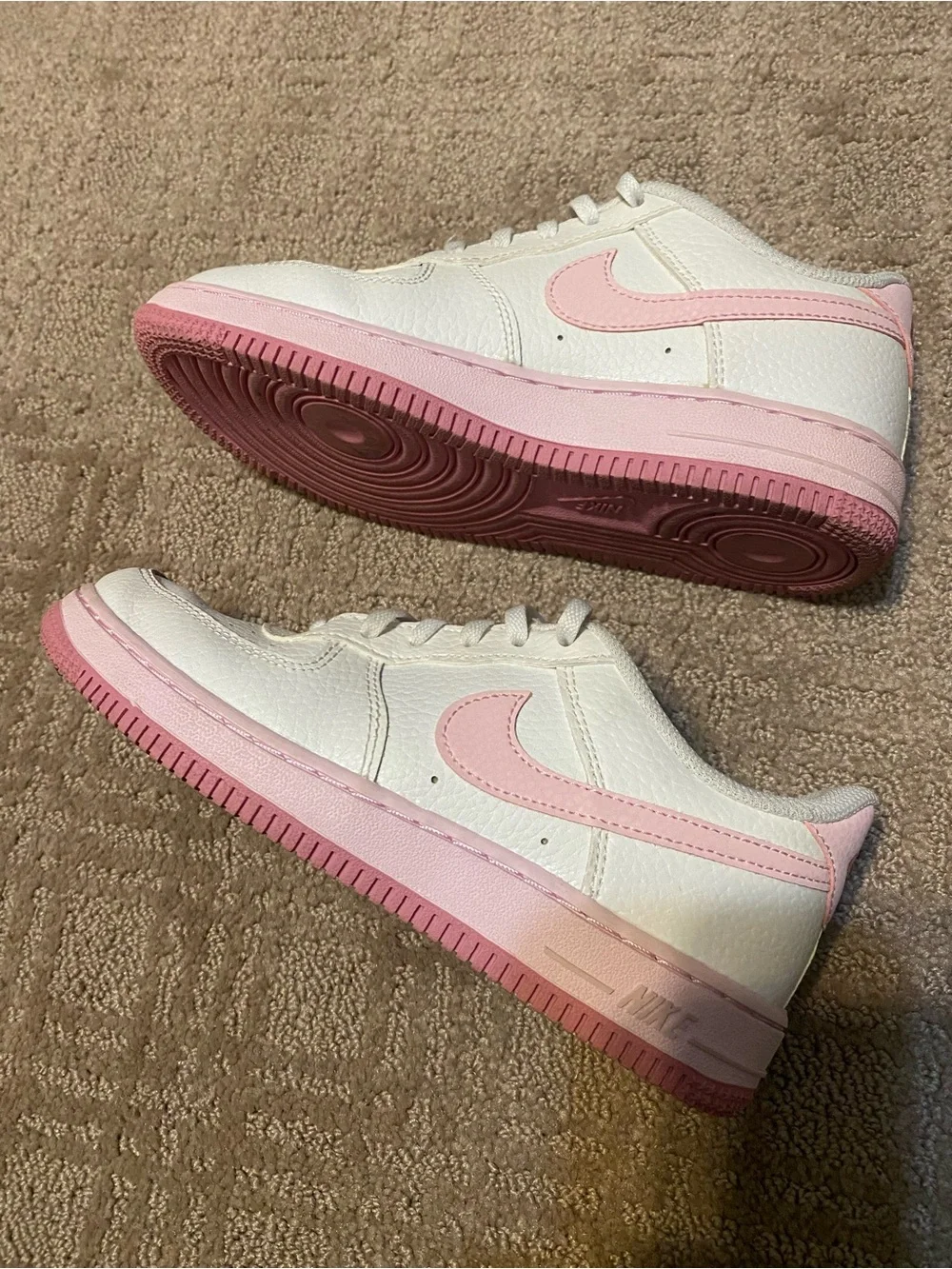 Nike adorable sneakers