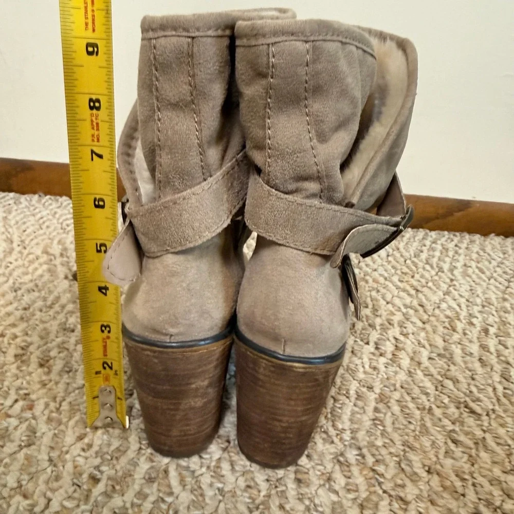 SM New York Women's Taupe Faux Suede Fur‎ Lined Heeled Buckle Ankle Boots Size 9