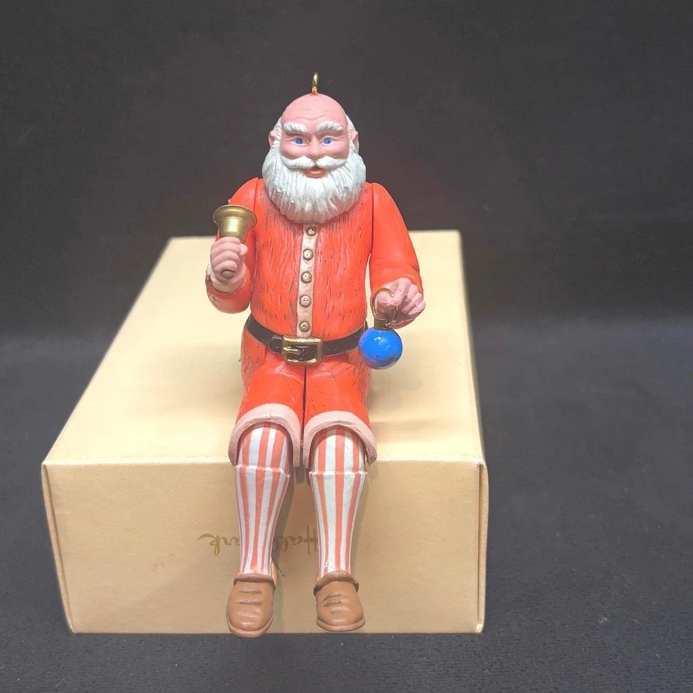 Hallmark 1983 Keepsake OLD FASHIONED SANTA Christmas Ornament Moveable Arms Legs