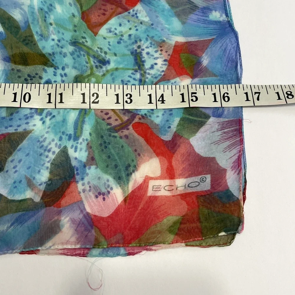 Echo womens scarf