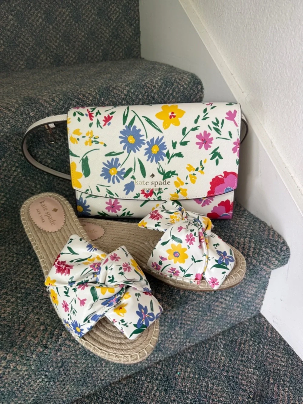 Kate Spade White Floral Crossbody & Matching Slide Sandals 8.5 Mother’s‎ Day