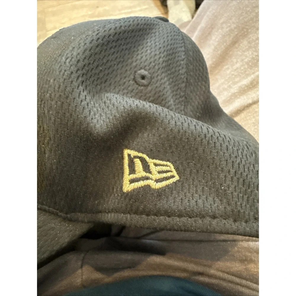 New Era hat very