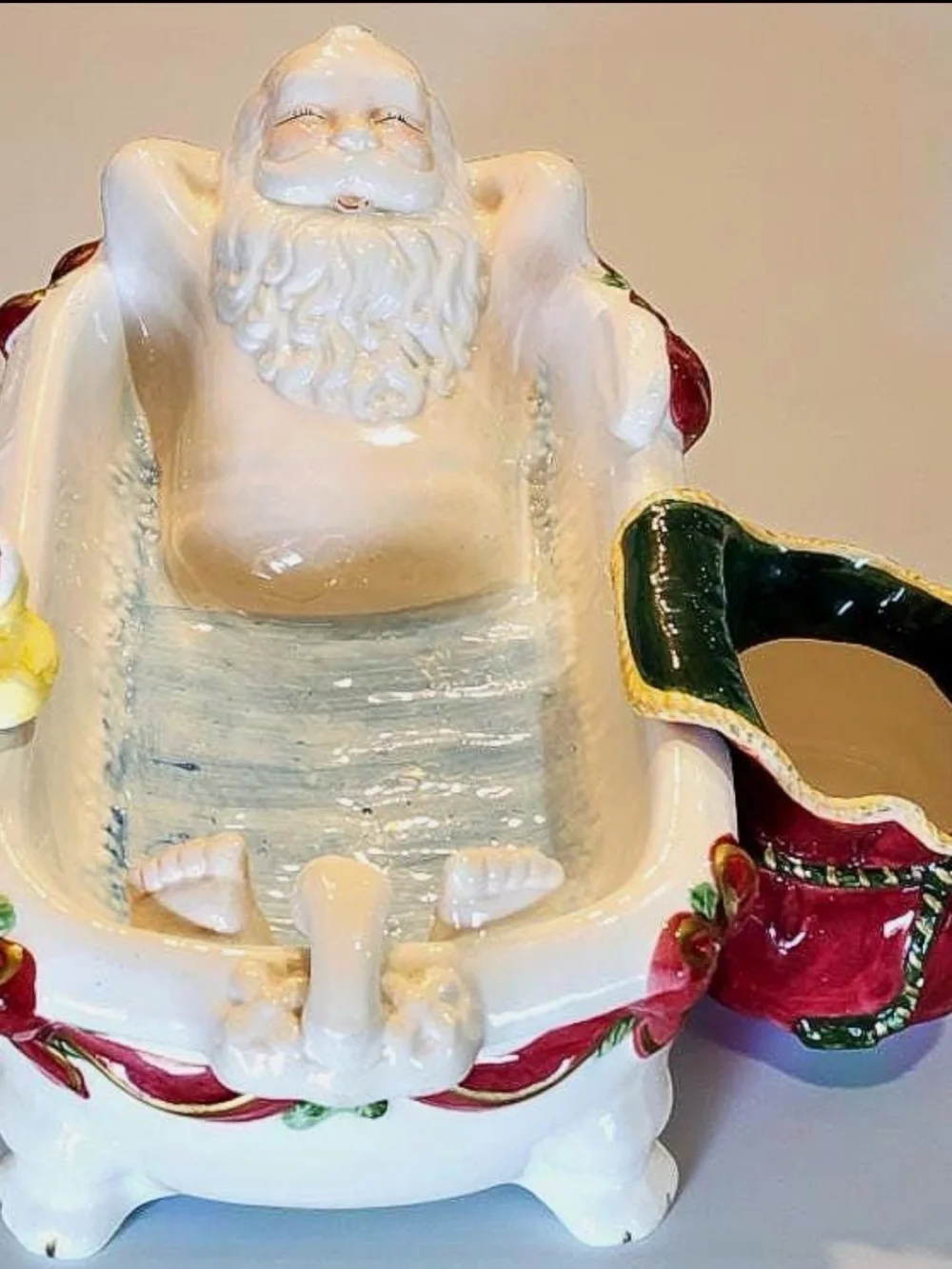 Cardinal Inc. Vintage Santa in the tub chip and dip set