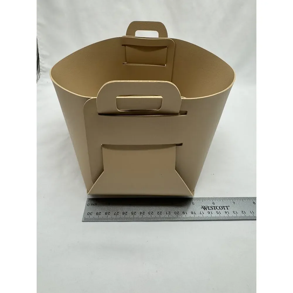 Esselle this basket