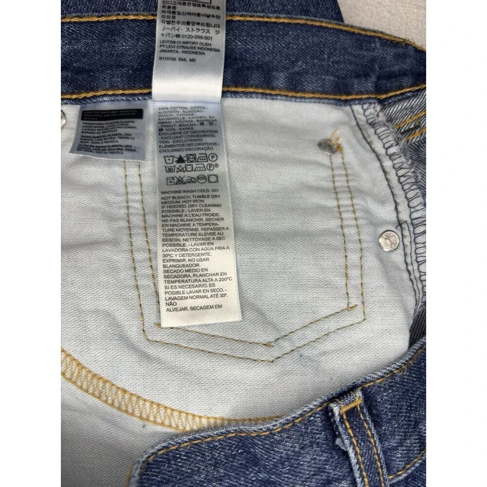 Levis these levi