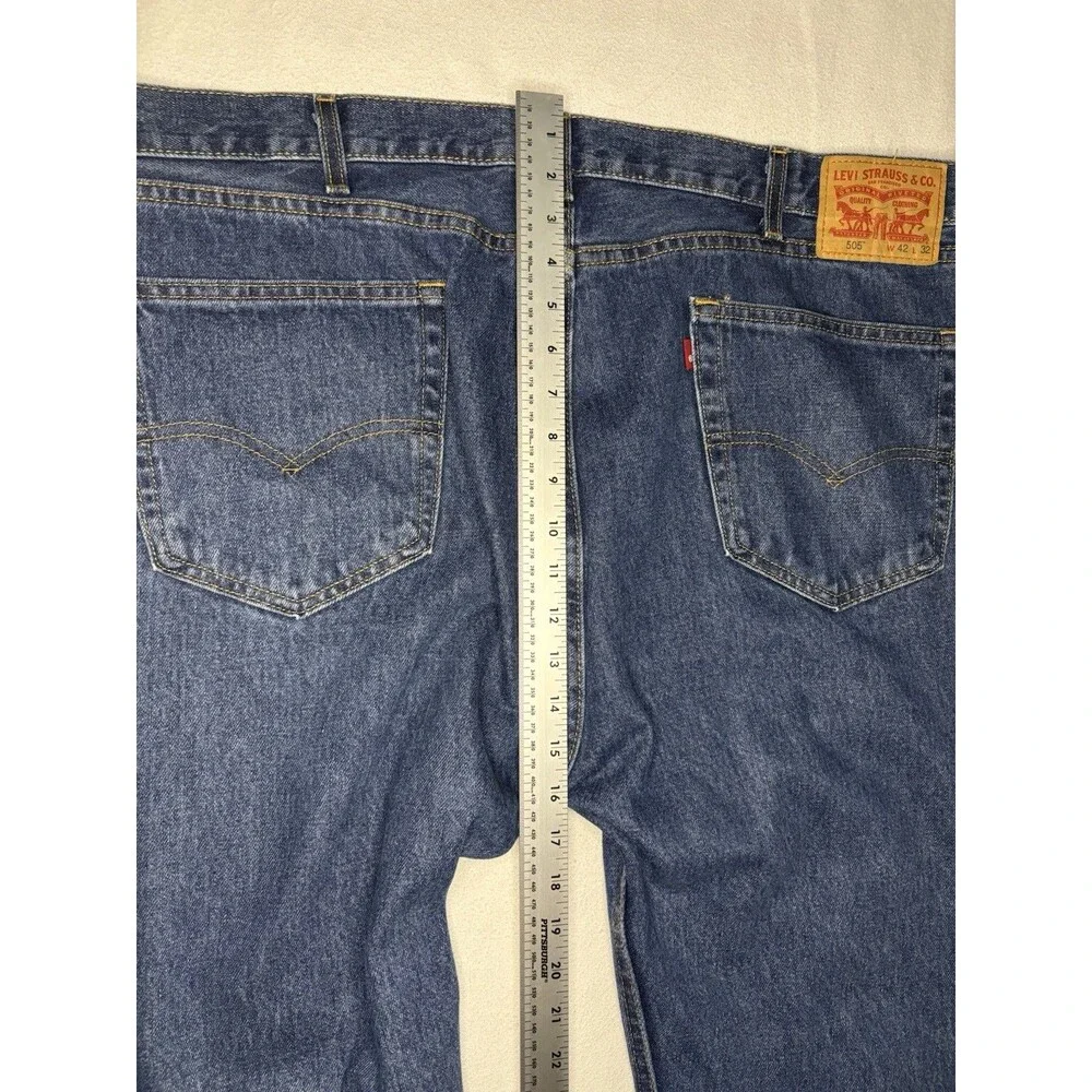 Levis these levi