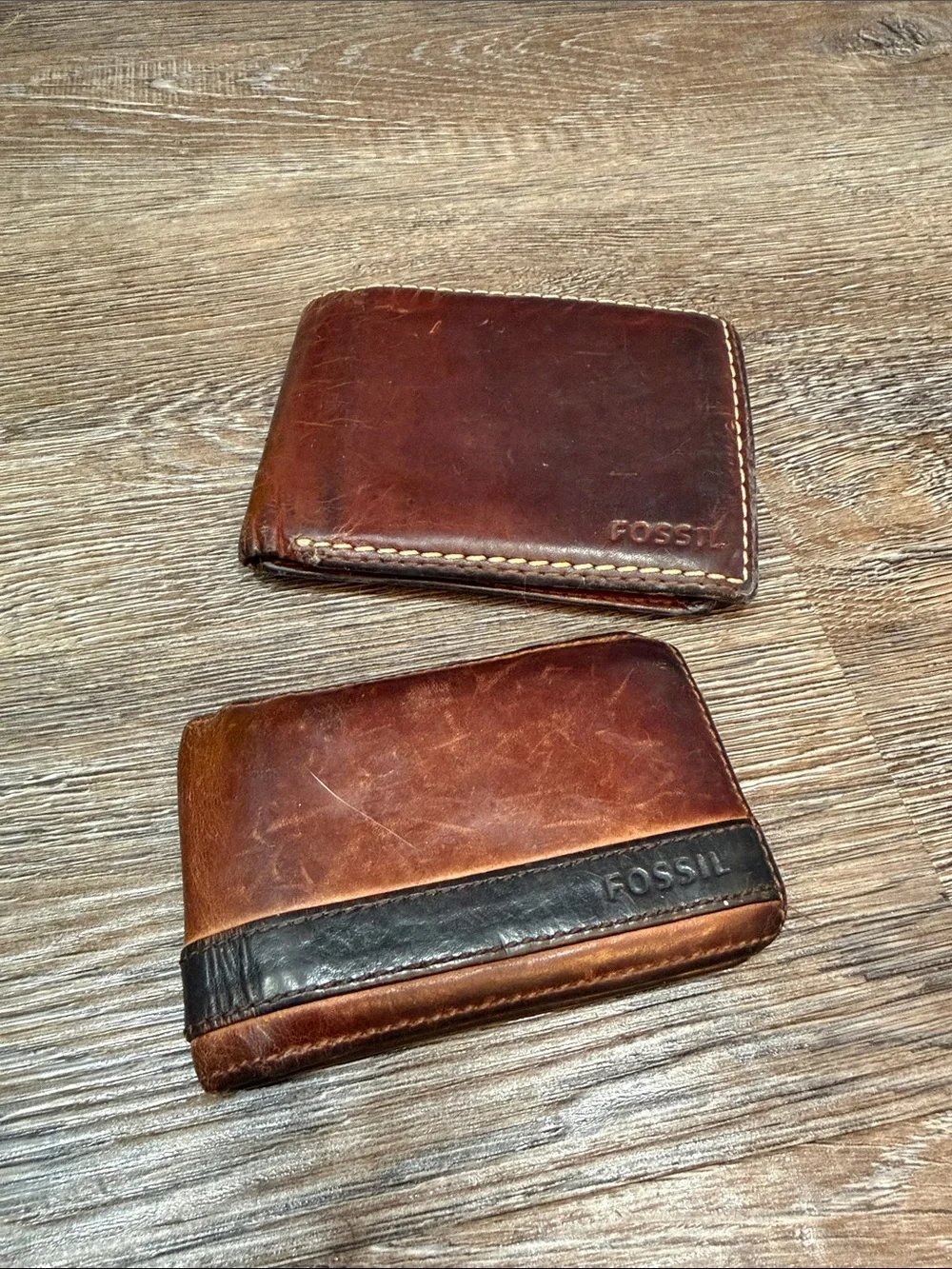 Fossil Men's Brown Leather Bifold Wallets