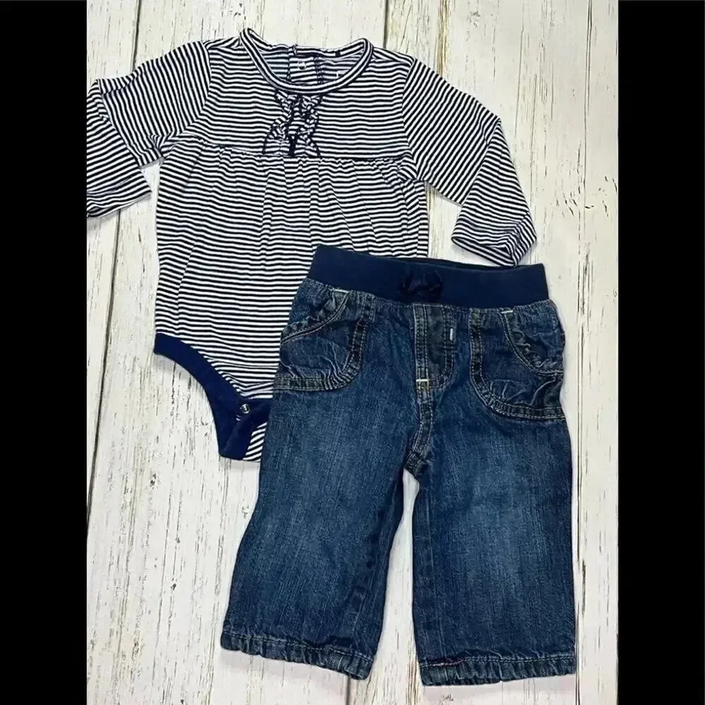 OLD NAVY  baby girl outfit- long sleeve striped bodysuit & jeans size 3-6 months