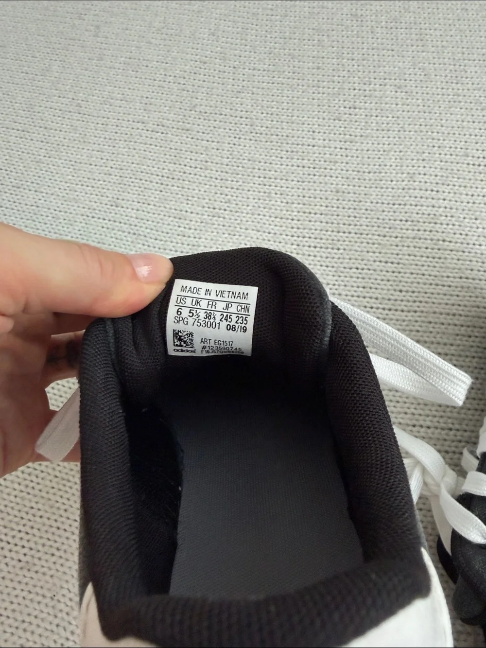 adidas grand sneakers pet