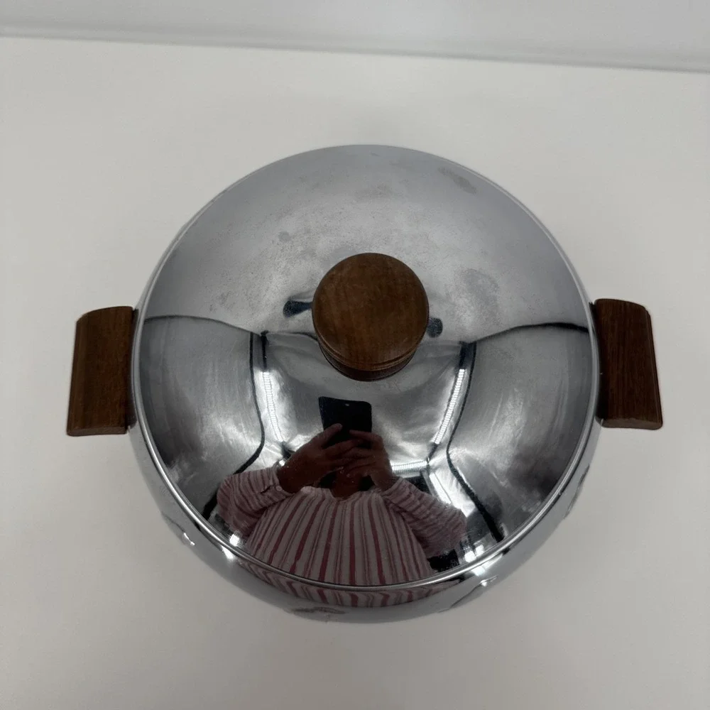 WestBend exterior serving dish