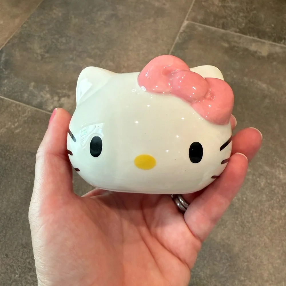 Hello Kitty hello kitty