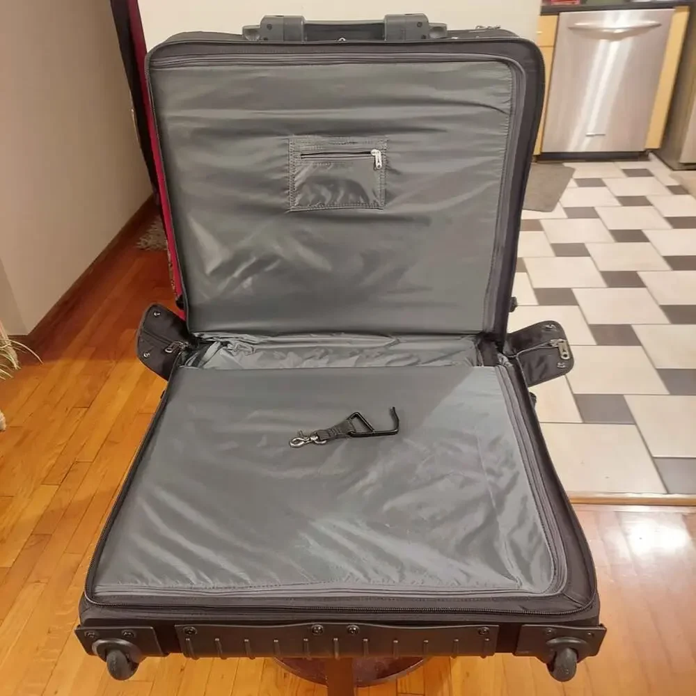 Travelpro crew dupont