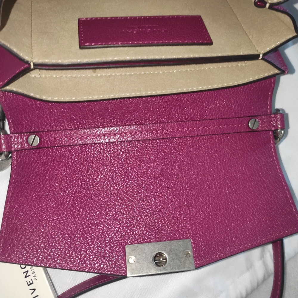 Givenchy auth nwt