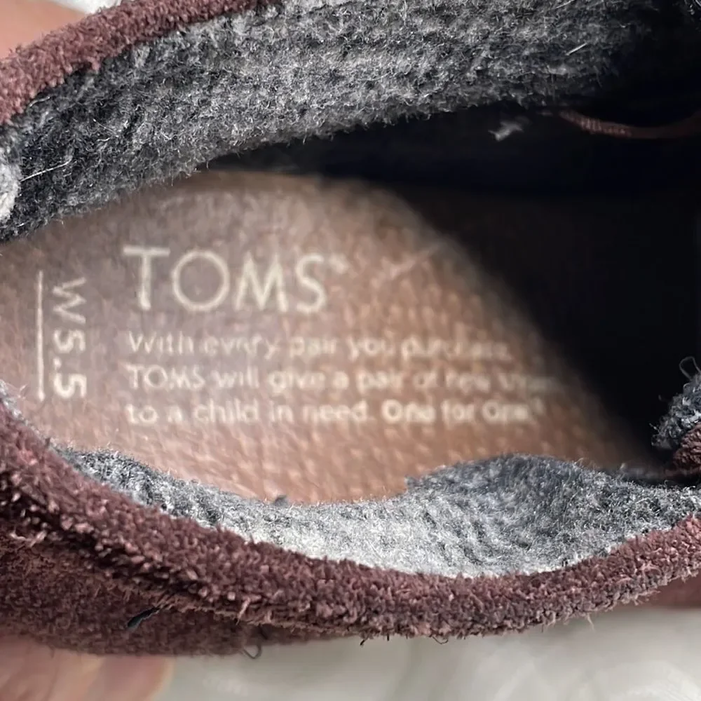 Tom’s tie up suede wedge booties lined in plaid flannel size 5.5