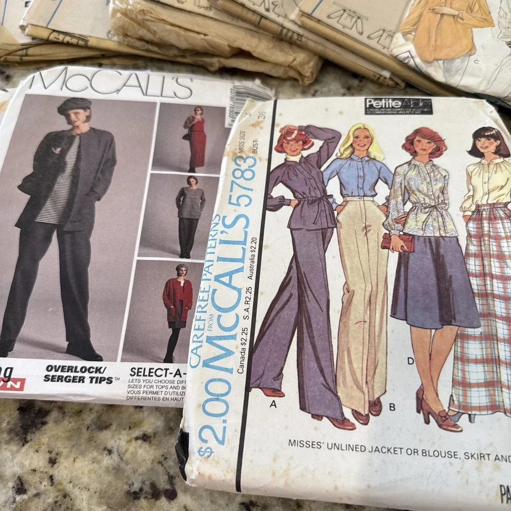 Lot Of 11 3 Are CutVintage.‎ Several  Very Sought After Patterns.  4047