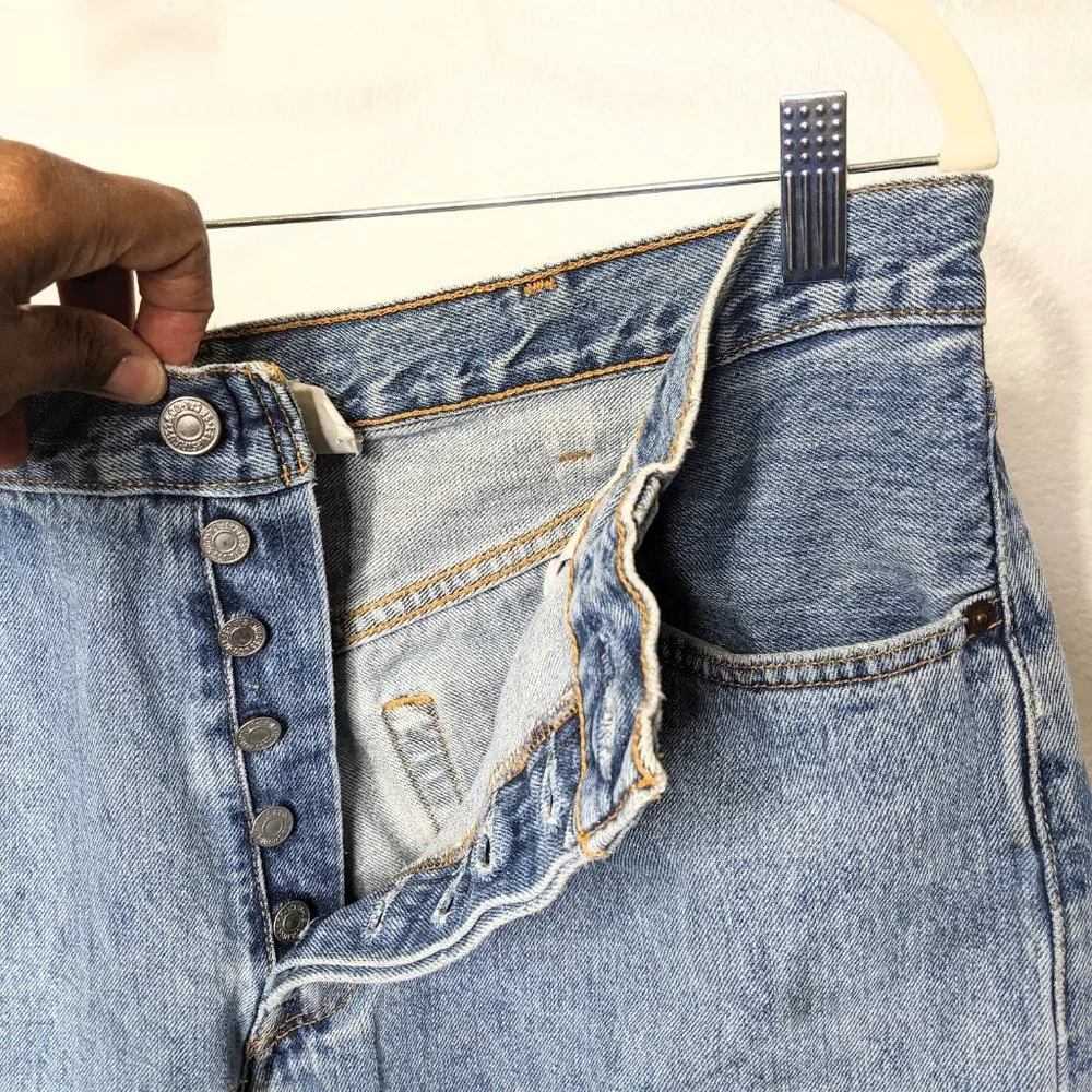 Levi's Light Blue Straight Jeans