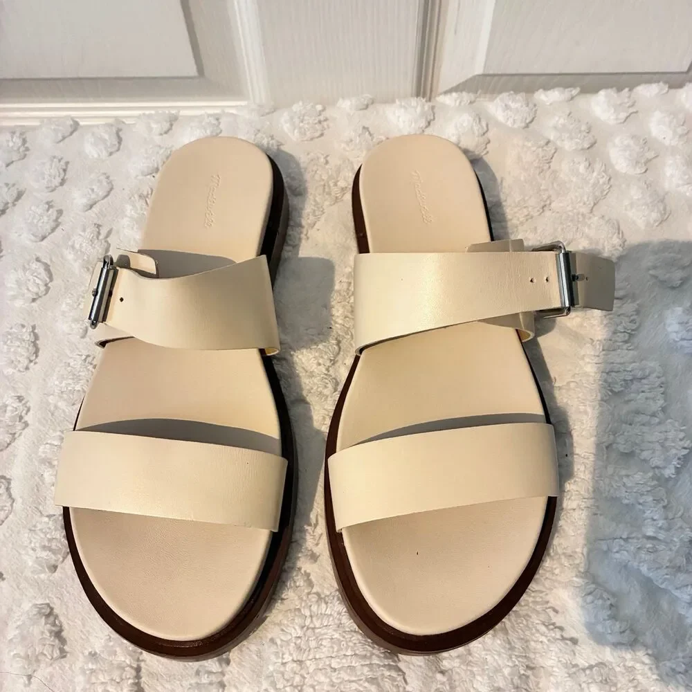 Madewell stylish clean