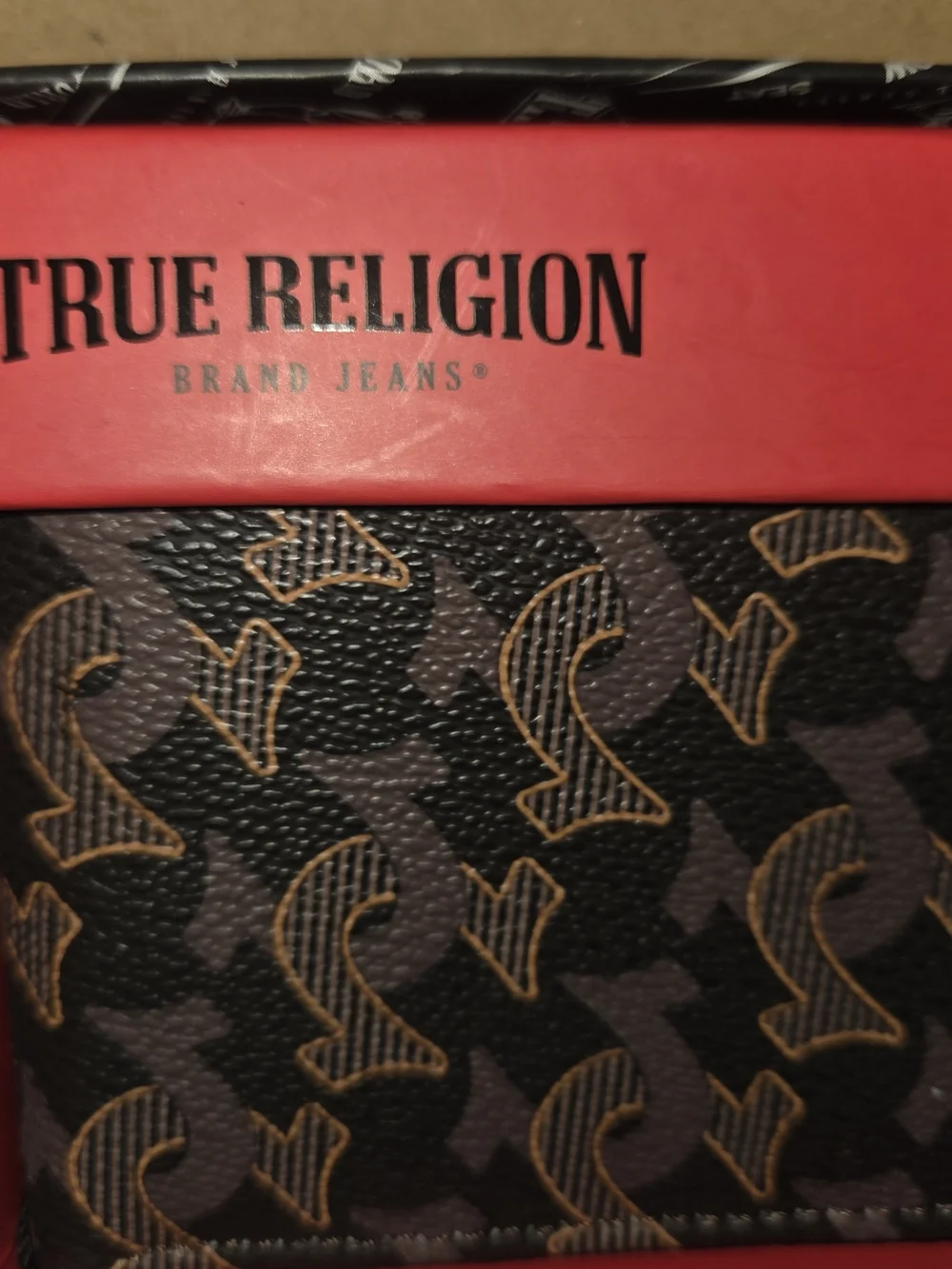 True Religion compact men