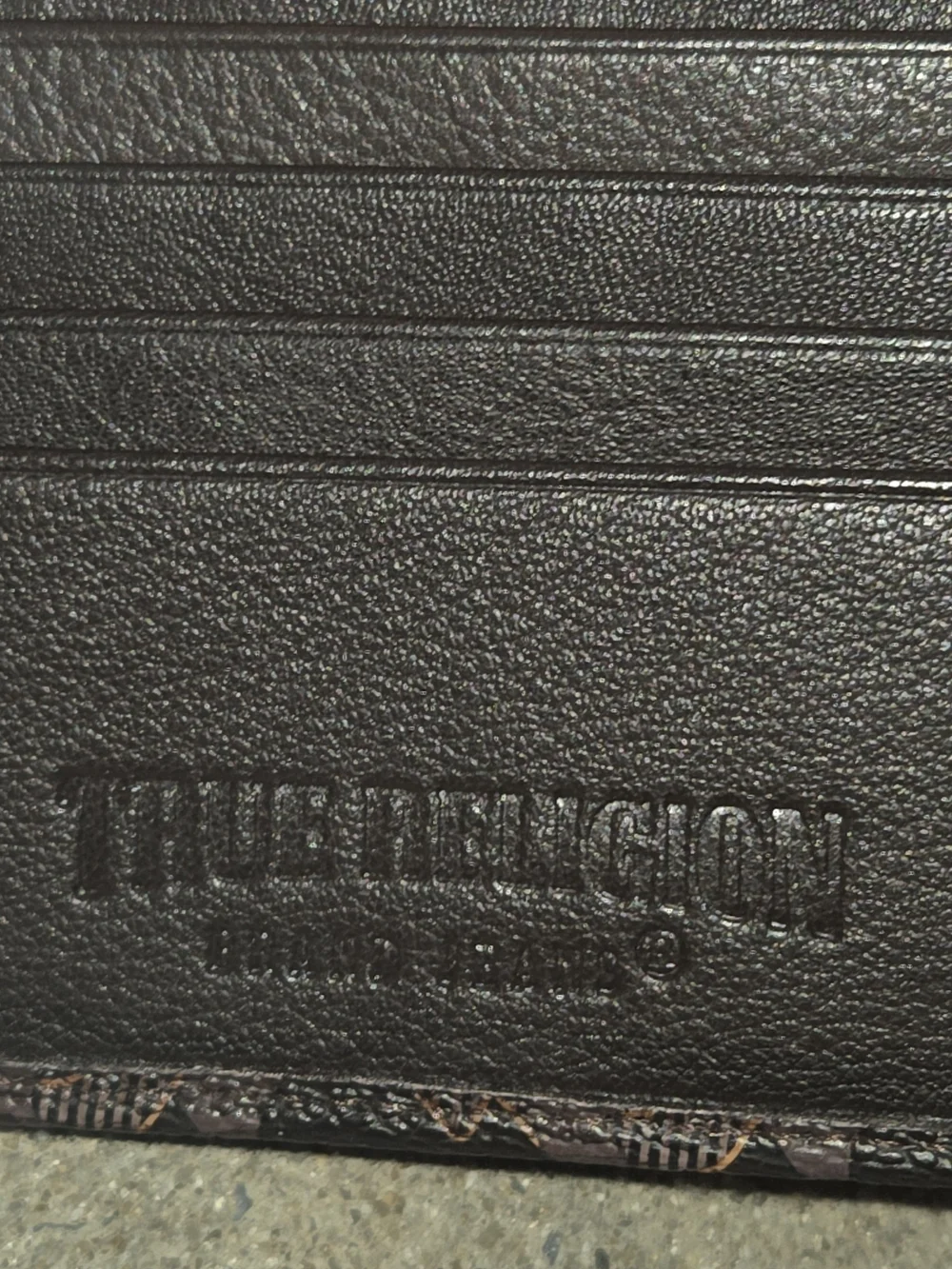 True Religion compact men