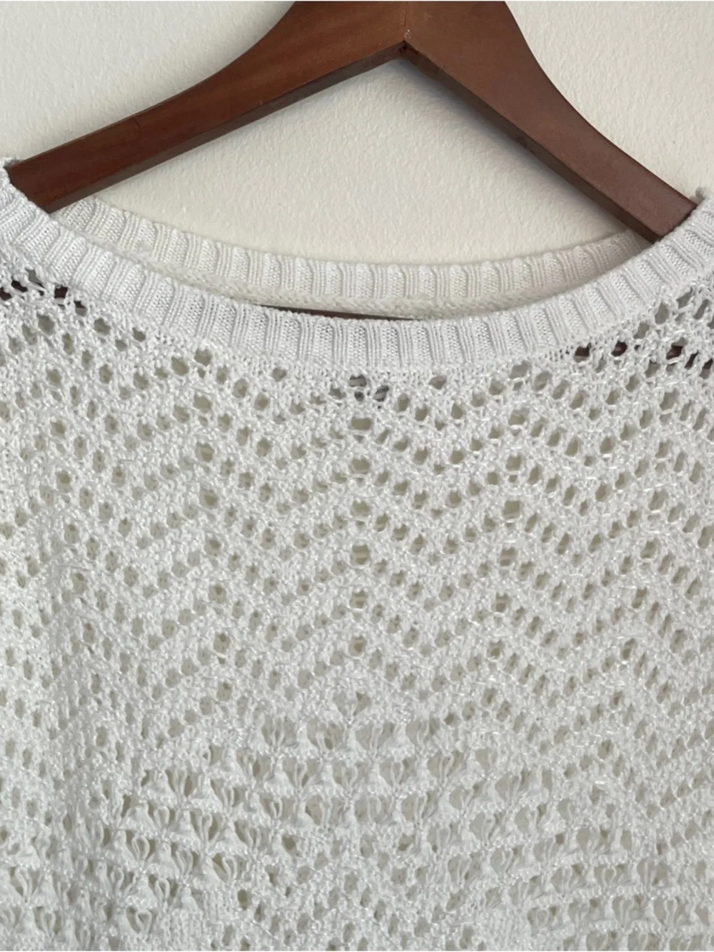 Cache knit lightweight