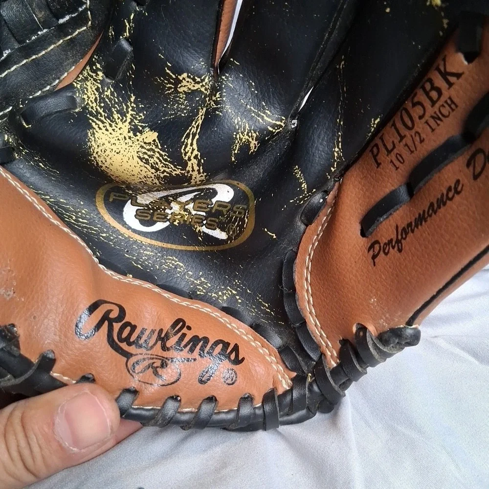 Rawlings PL105BK Baseball Glove Right Hand Throw Size 10.5