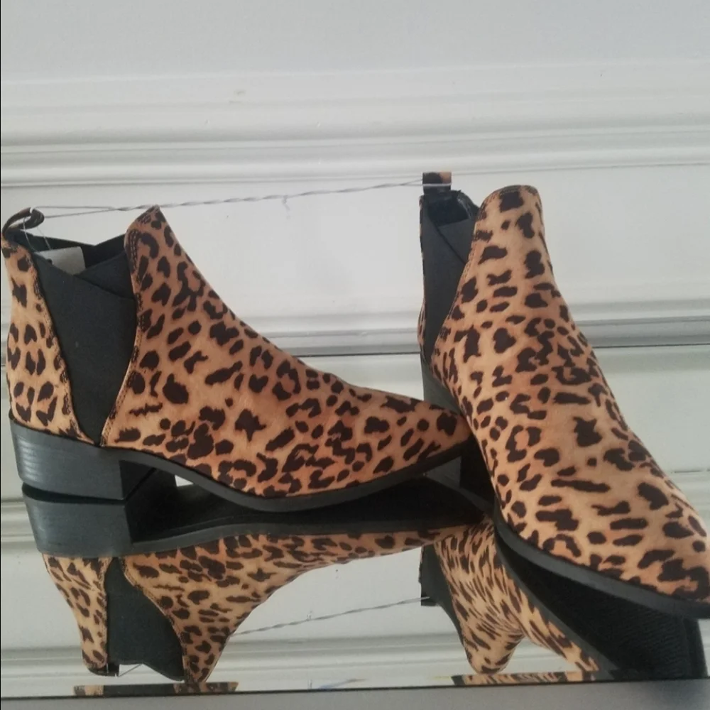 a new day pointed toe
