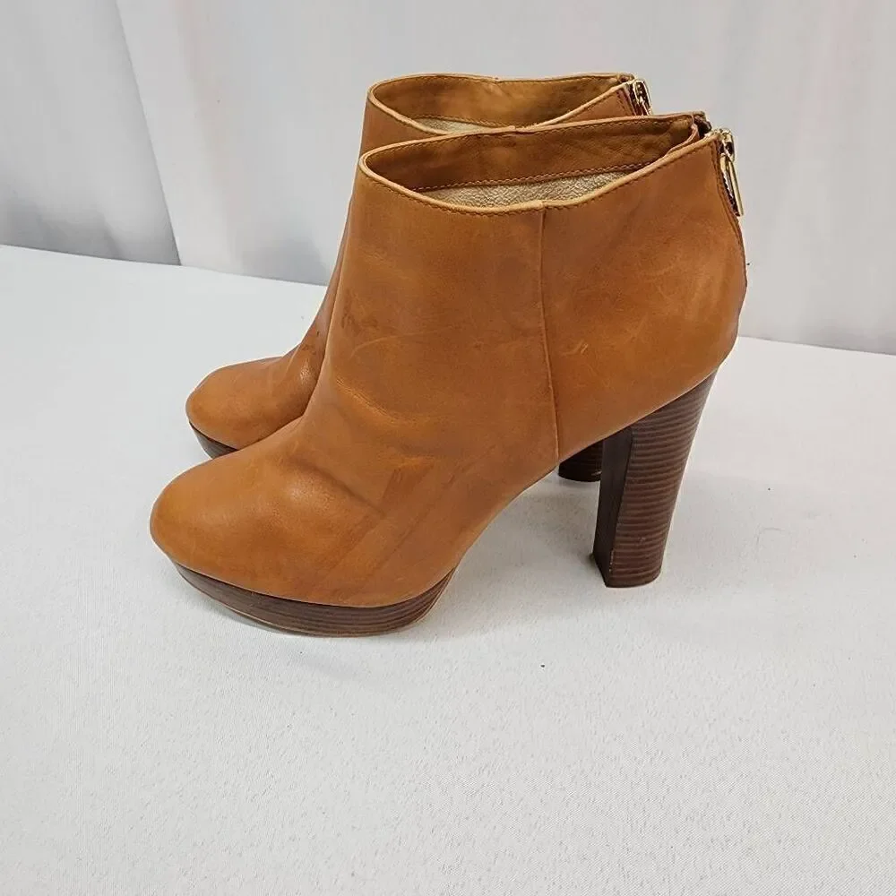 Michael Kors 10 kors booties