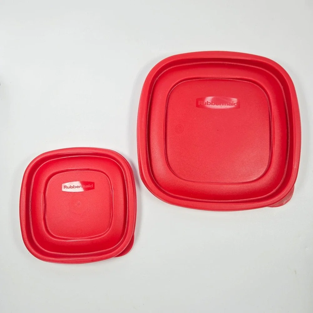 2 Rubbermaid Easy‎ Find Lids 4.5