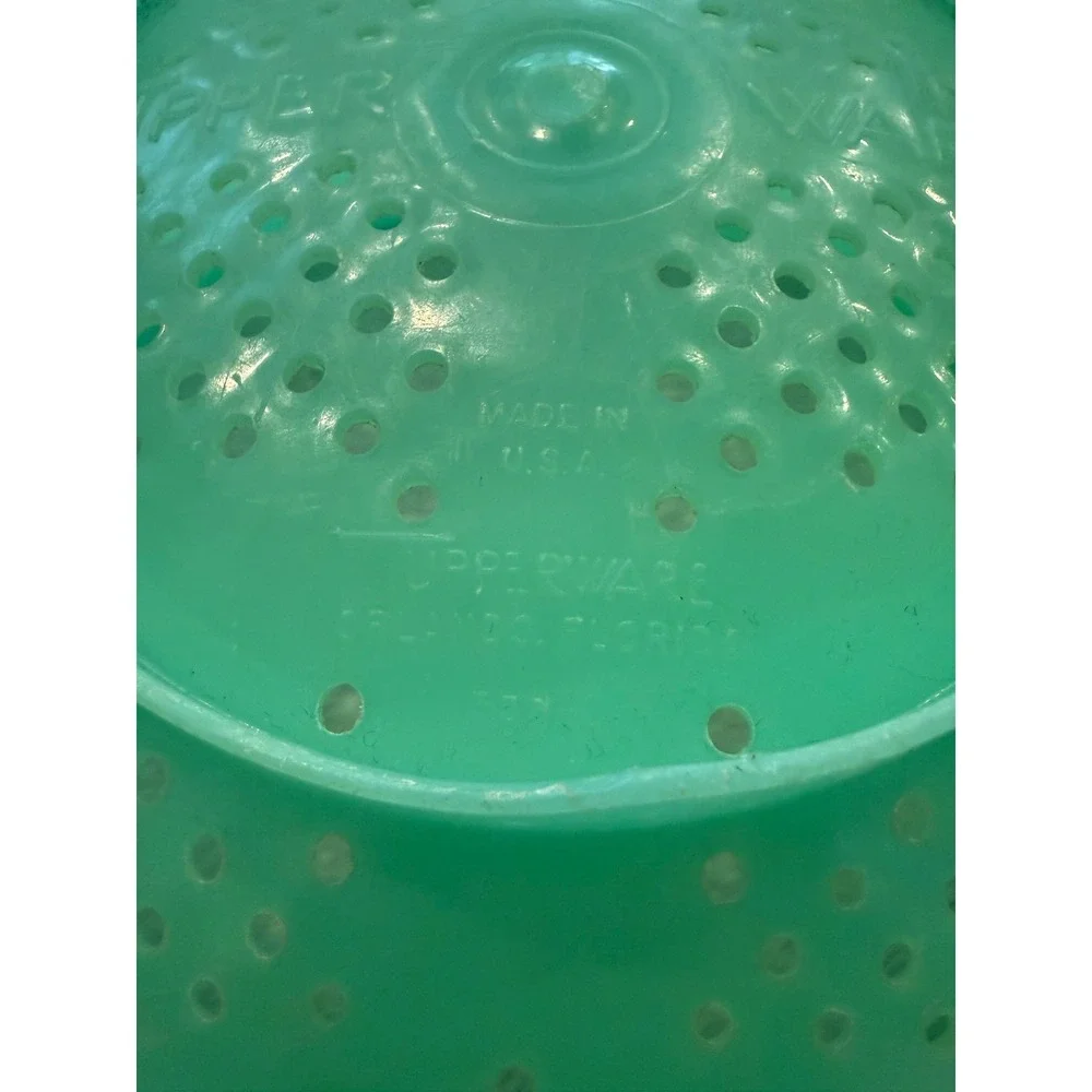 Tupperware vintage strainer