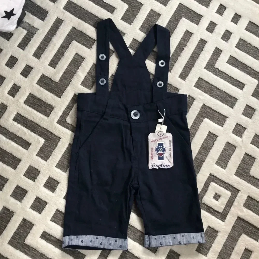 Shorts with adjustable suspenders