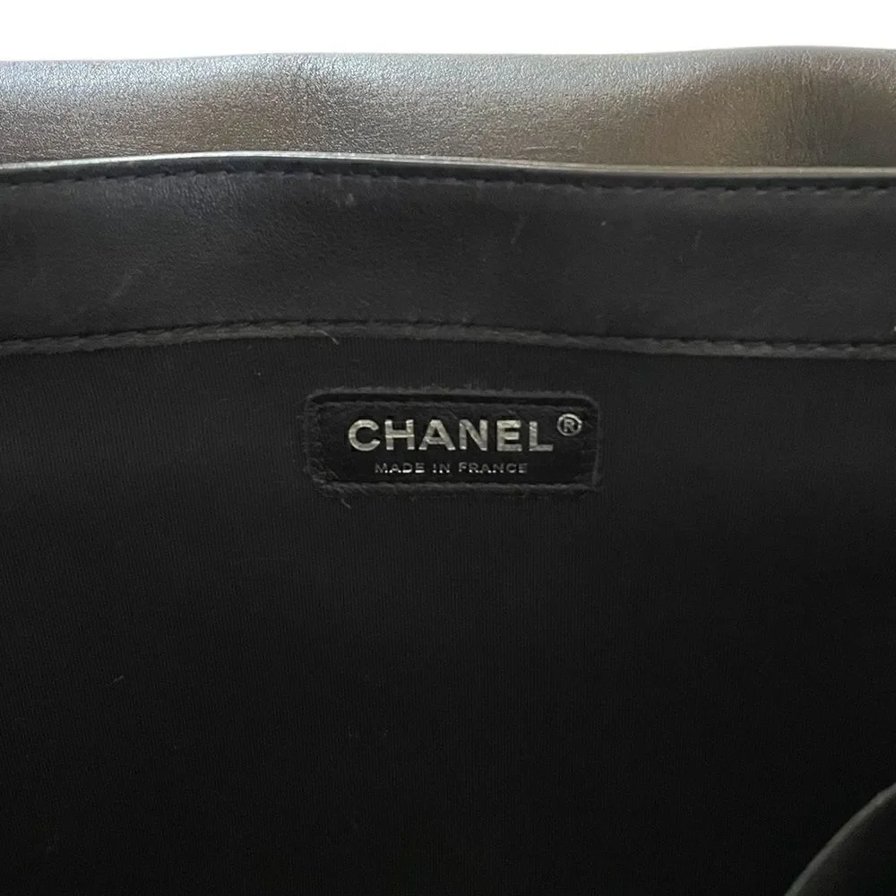 CHANEL Reverso Boy Flap Bag Patent Large in Midnight Blue