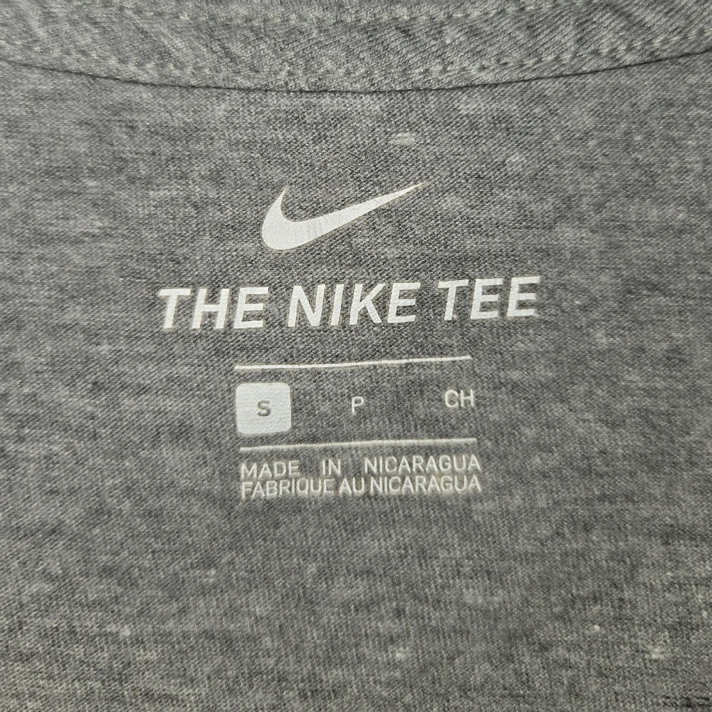 Nike classic shirt